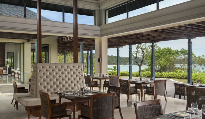 Jumeirah Bali - Segaran Dining Terrace